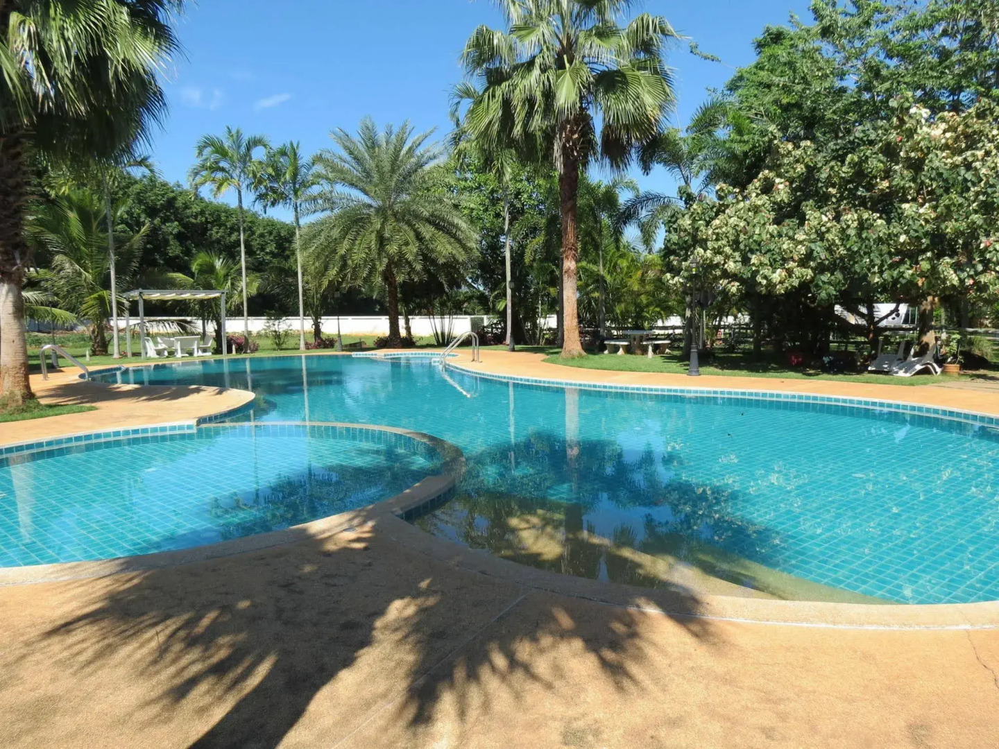 Pongsin Resort and Restaurant