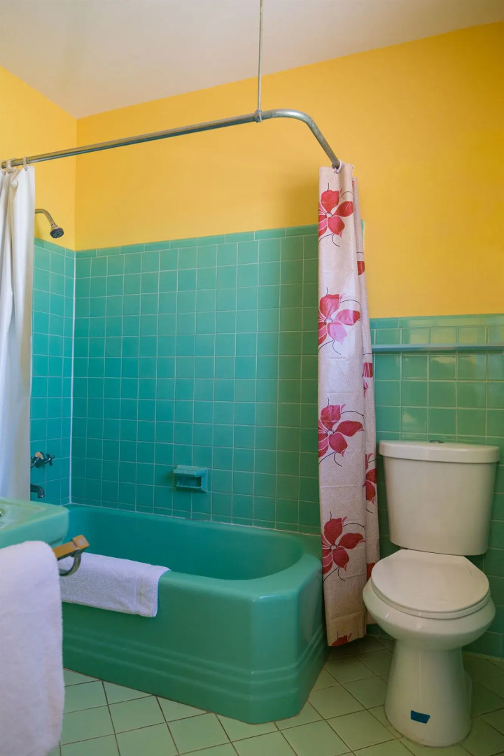 Riptide Oceanfront Hotel