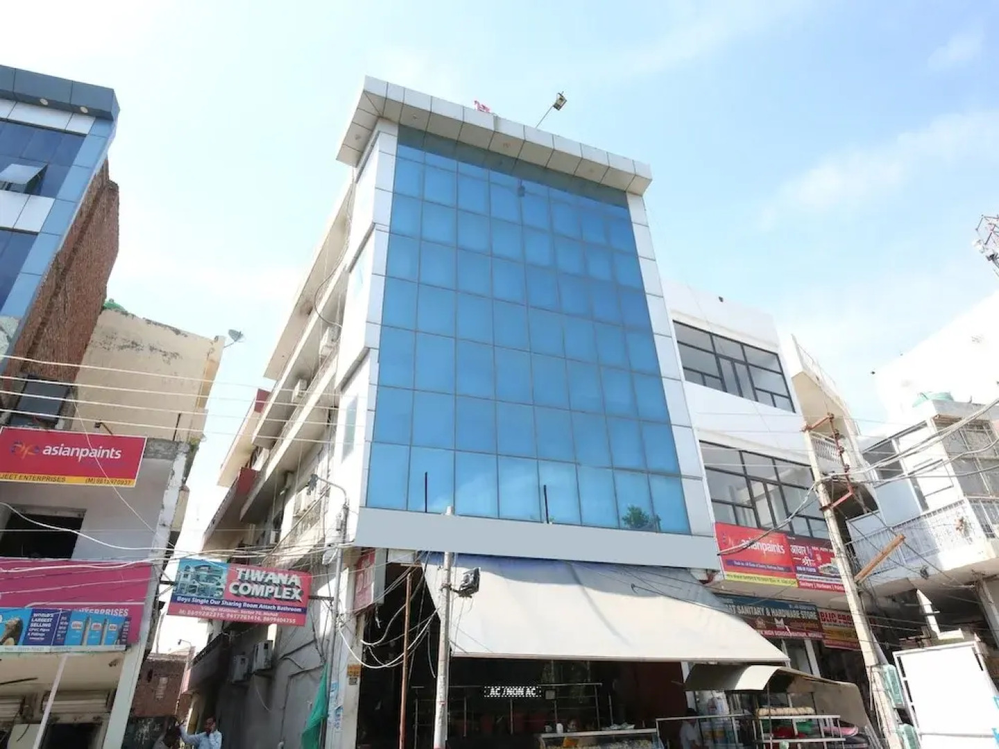 OYO 15523 Hotel JD Inn