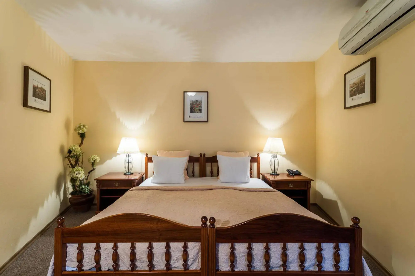 Aurus by Adrez Living