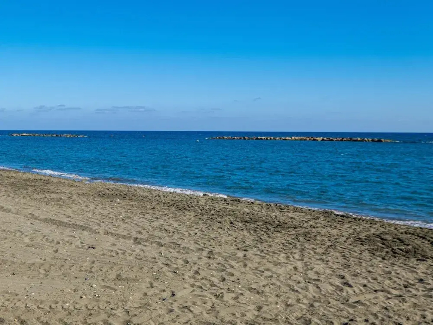 "sanders Dione Residences - Pleasant 2-bedroom Apartment With Sea View"