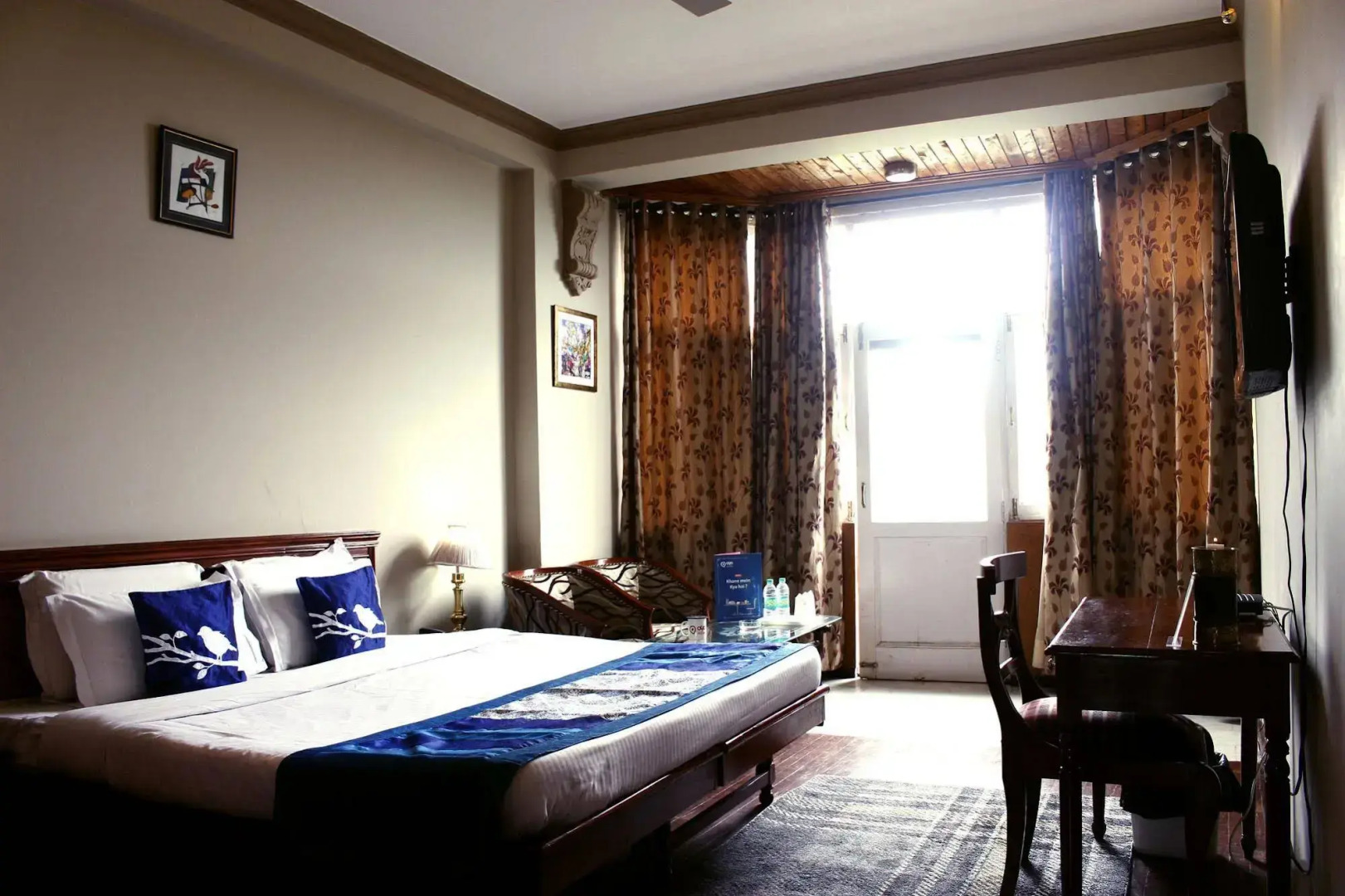 OYO Premium Khanyara Road