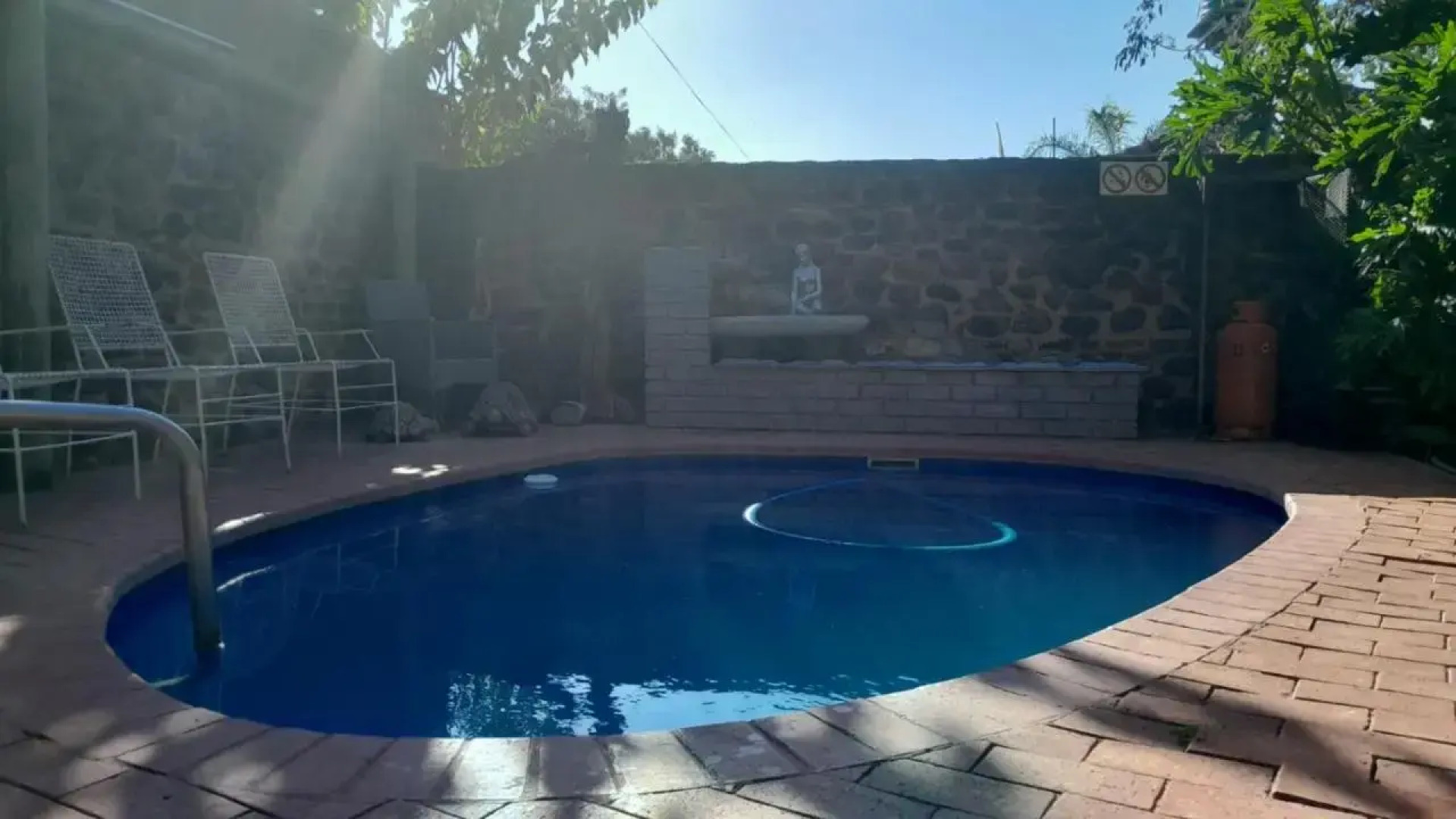 El Shadai Guest House