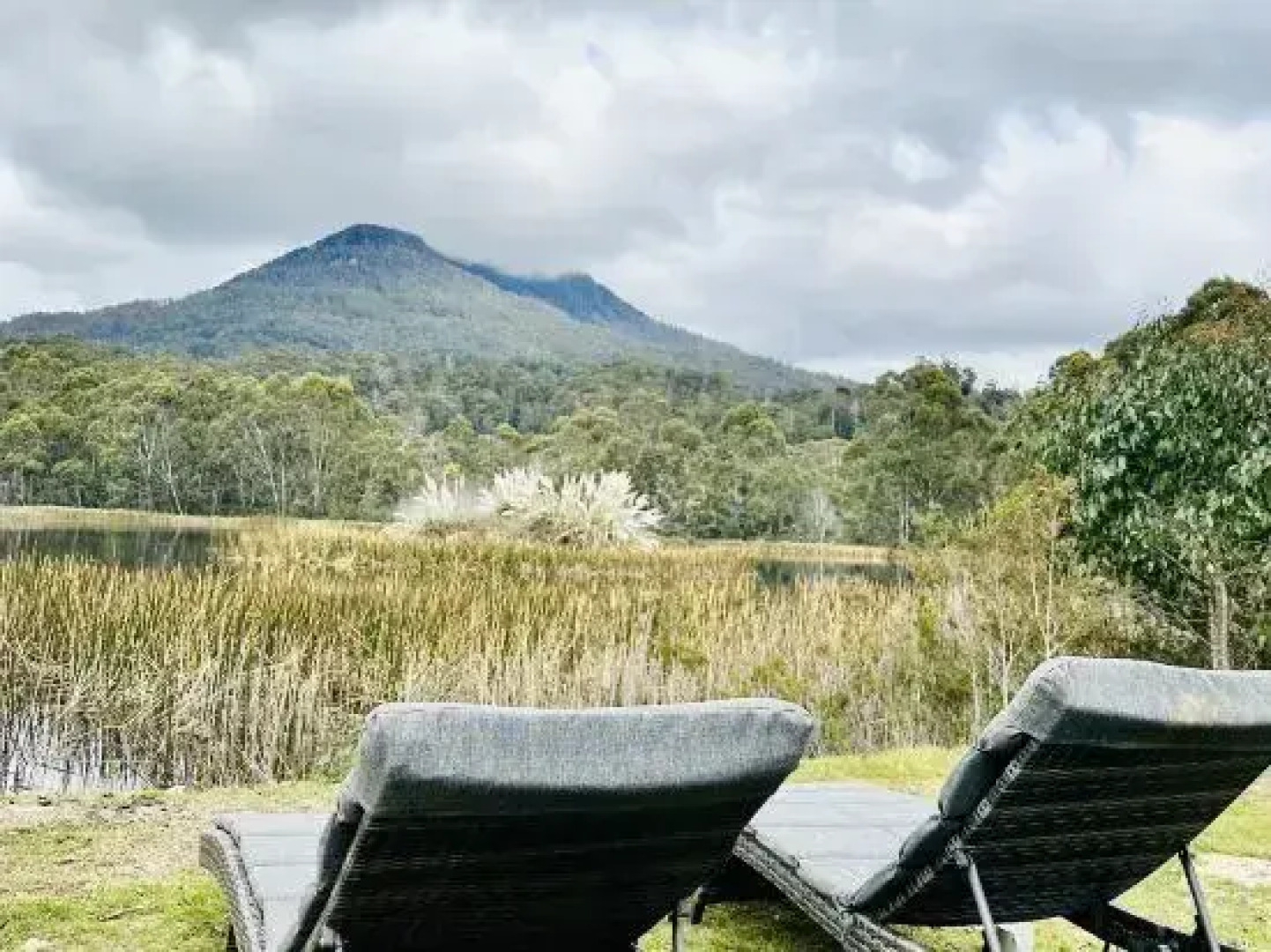 Quamby Bluff Lake House, Deloraine, Tasmania