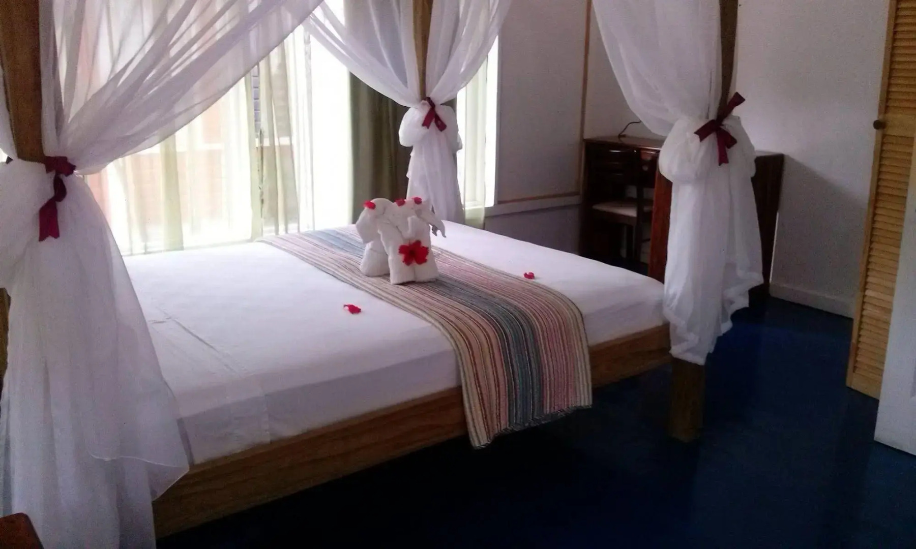 Las Palmas Beach Hotel