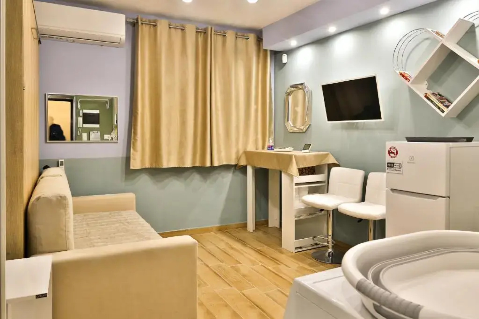 Apollo 3 - Luxury Apartment (City Center Studio)