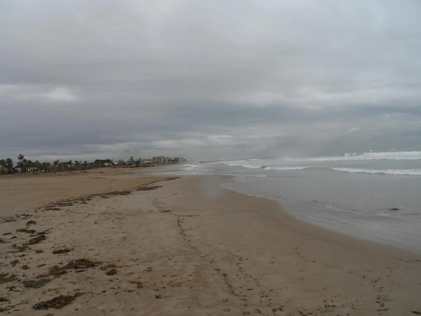 Casa con jardín frente Playa de Burriana