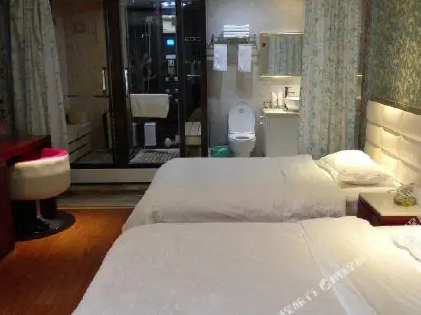 Senyuan Romantic Theme Hotel