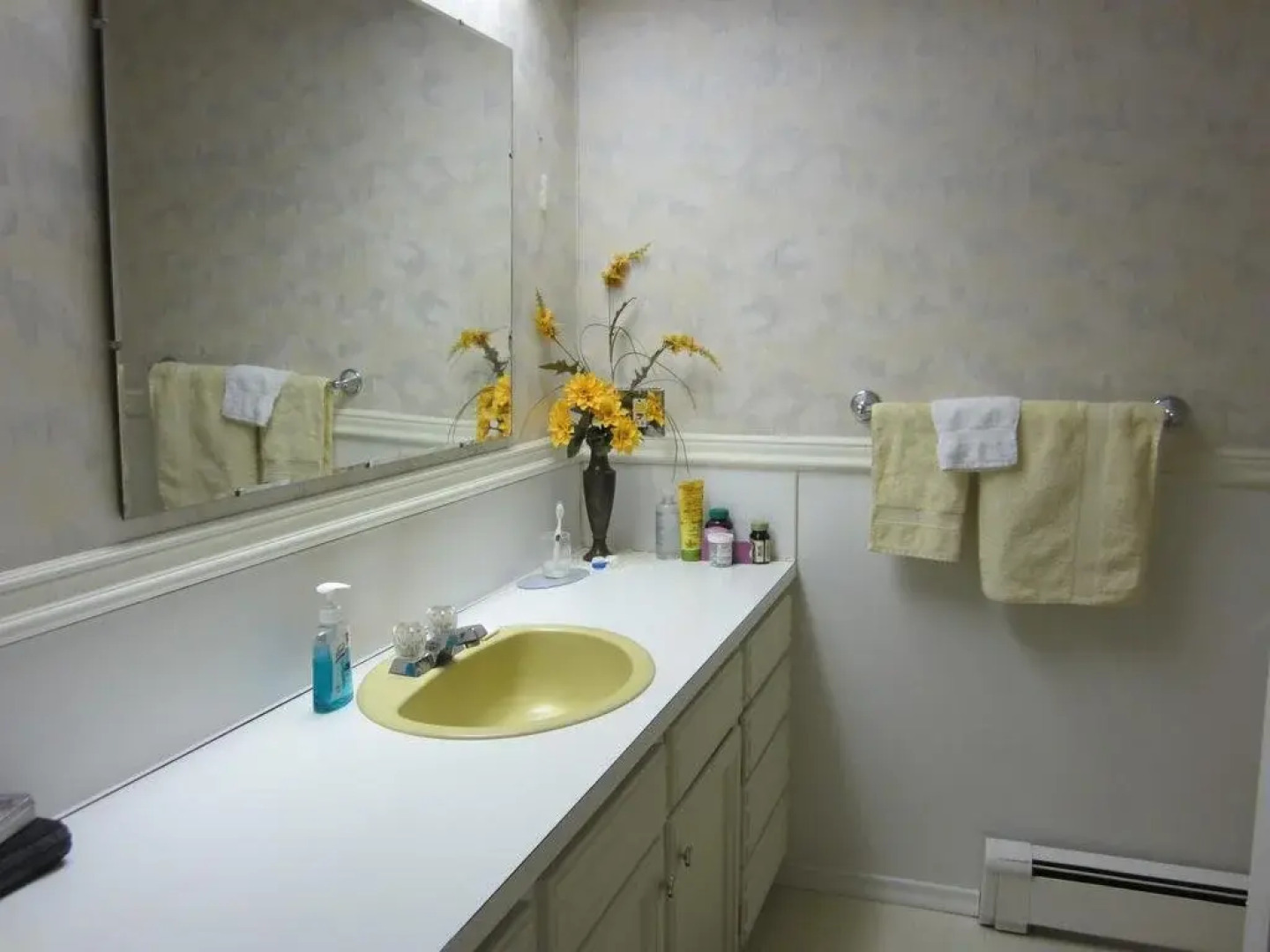 The Cozy Cubbyhole B&B