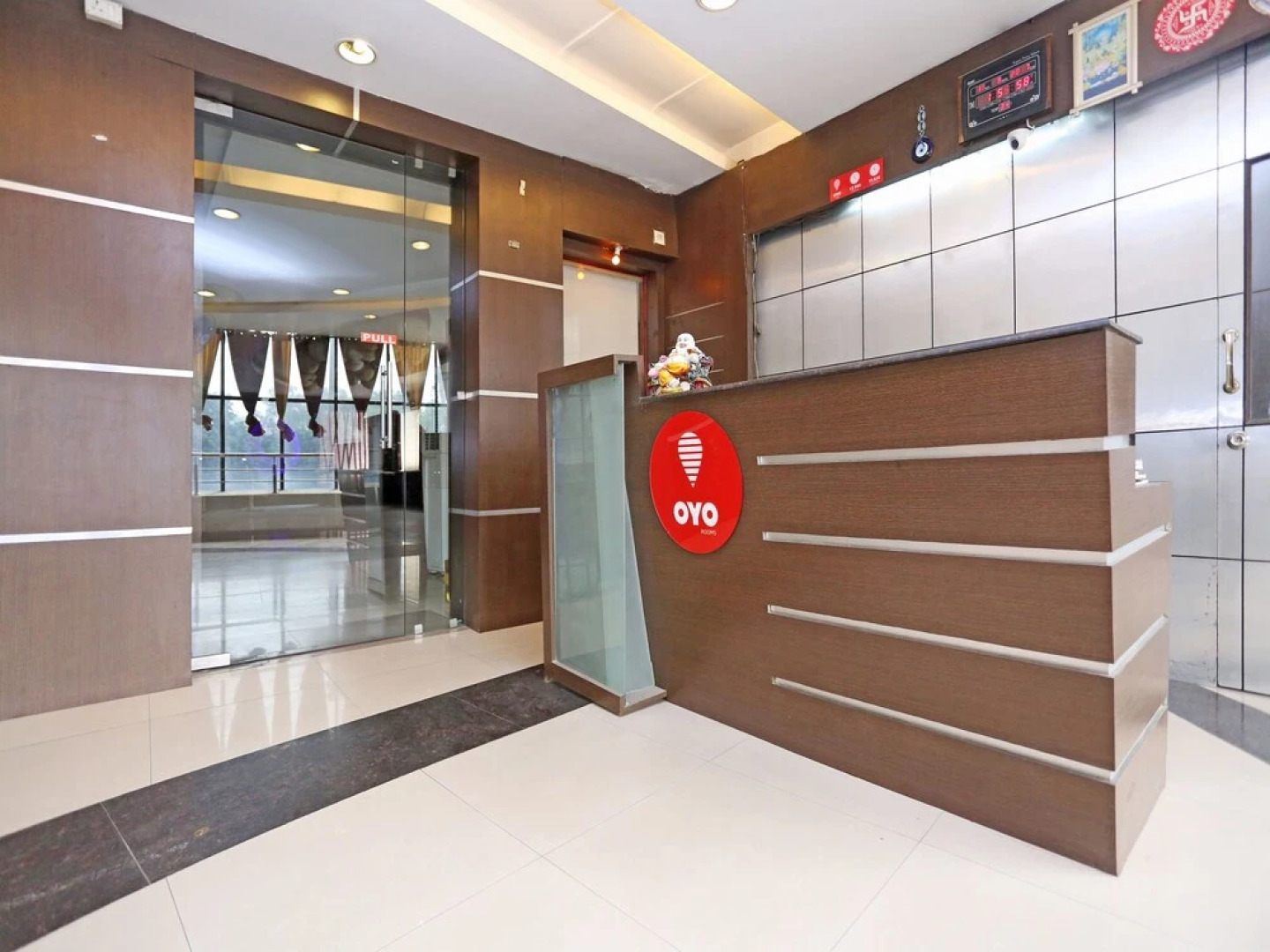 Hotel Rivieraa by OYO Rooms