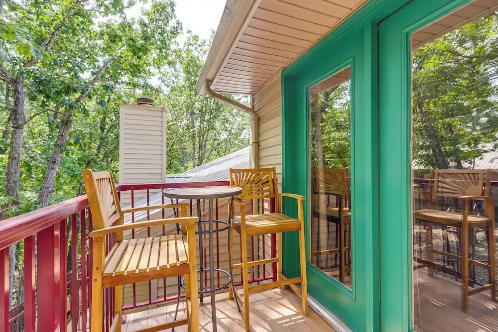 Walk to Table Rock Lake: Updated Cabin w/ Deck!