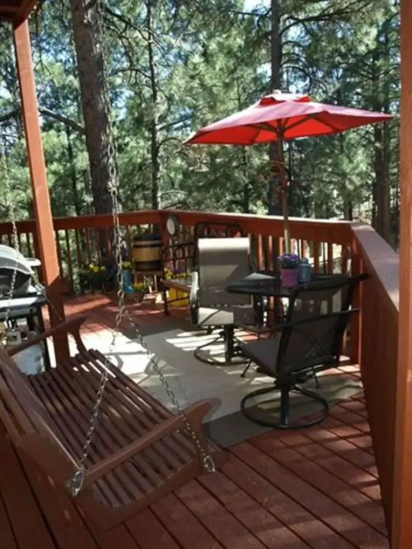 Whispering Pines Inn