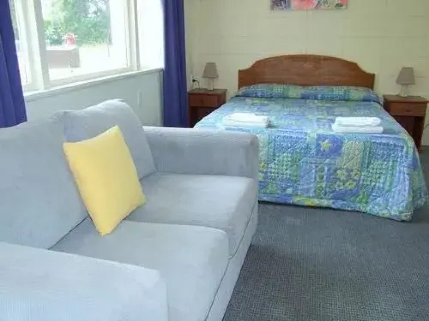 Hamilton Town & Country Motel