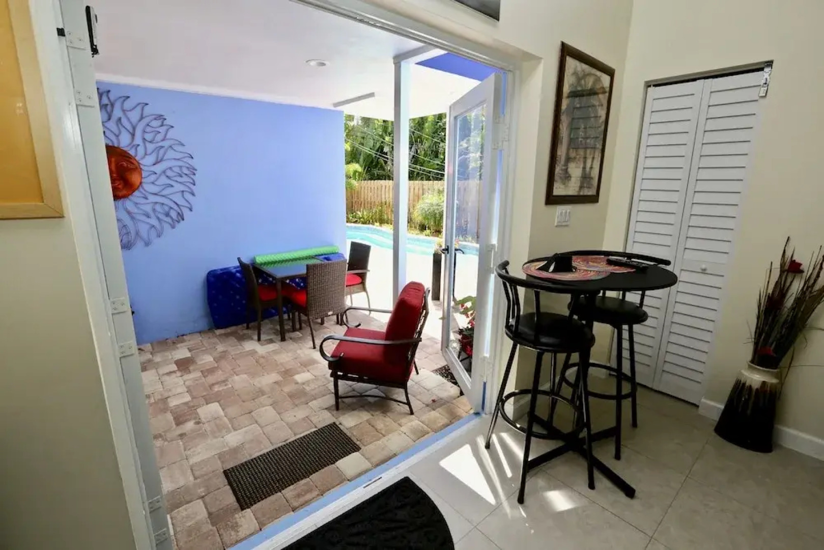 Fantasy Island Inn – Caters to Men