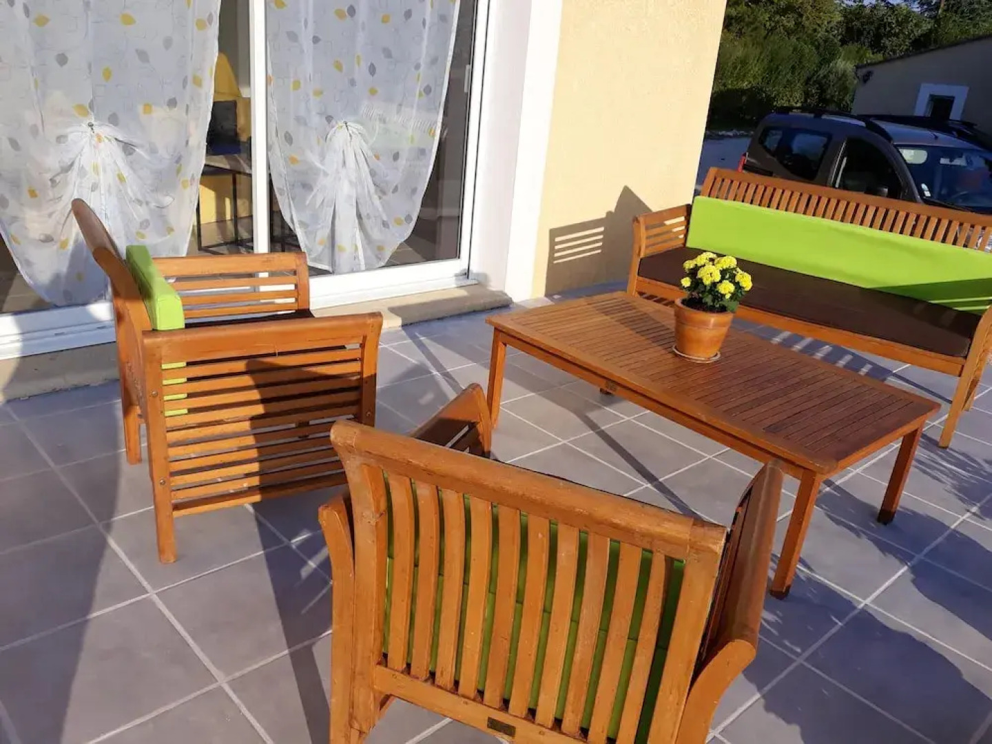 House with 2 Bedrooms in Pujaut, with Enclosed Garden And Wifi