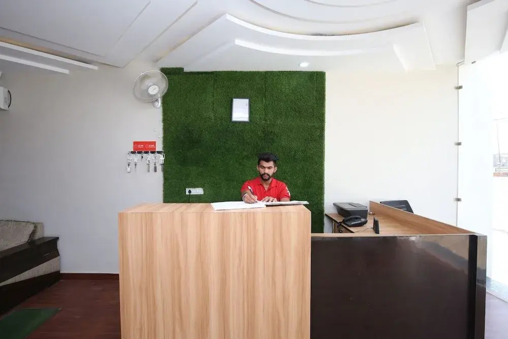 Oyo 42991 Mehra Dhaba