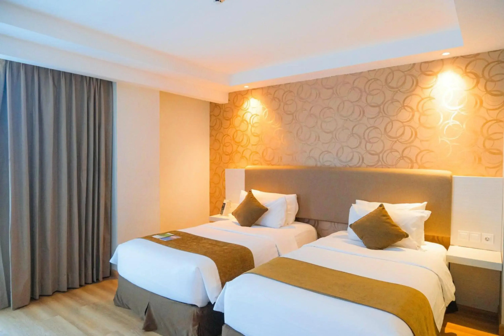 Platinum Adisucipto Hotel & Conference