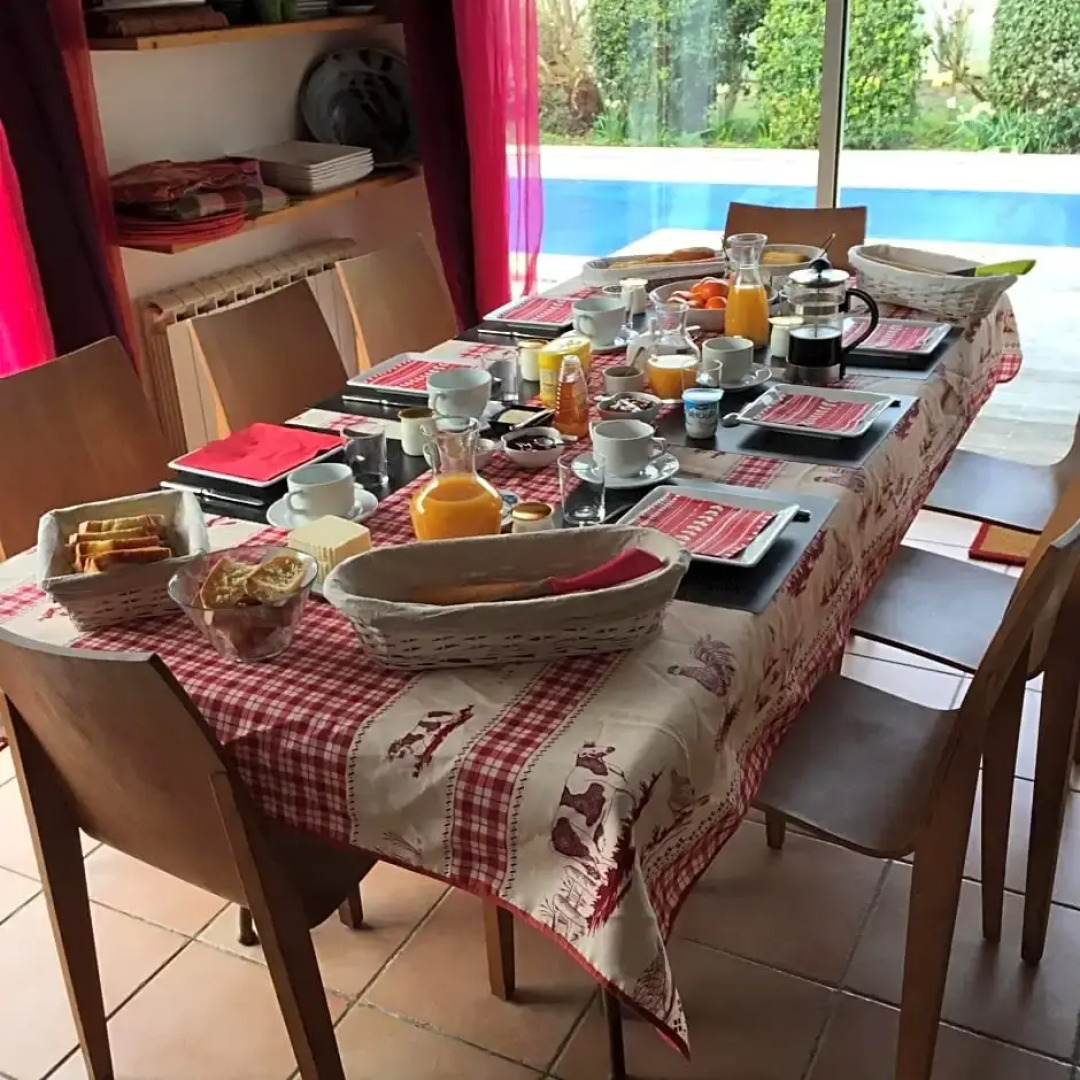 Les Yeux Bleus Bed & Breakfast