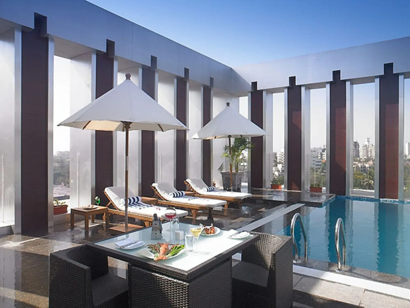 Royal Orchid Central Grazia