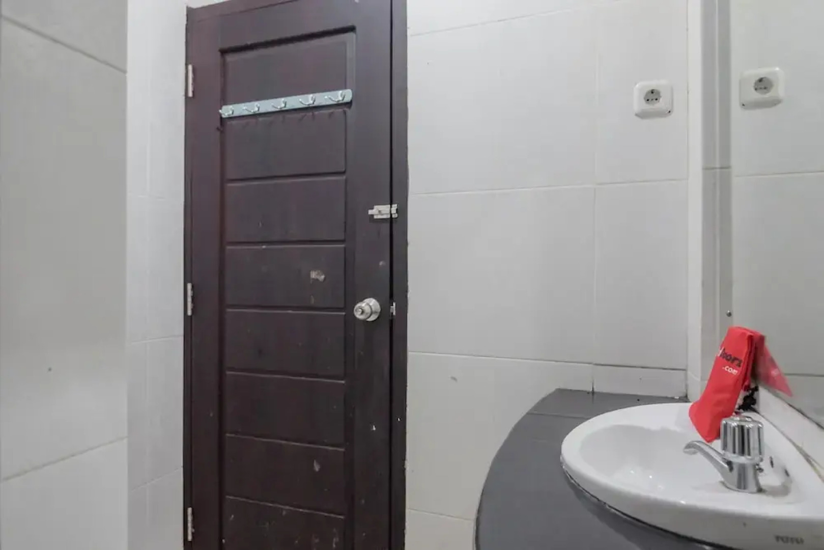 RedDoorz Syariah near Jamtos Jambi