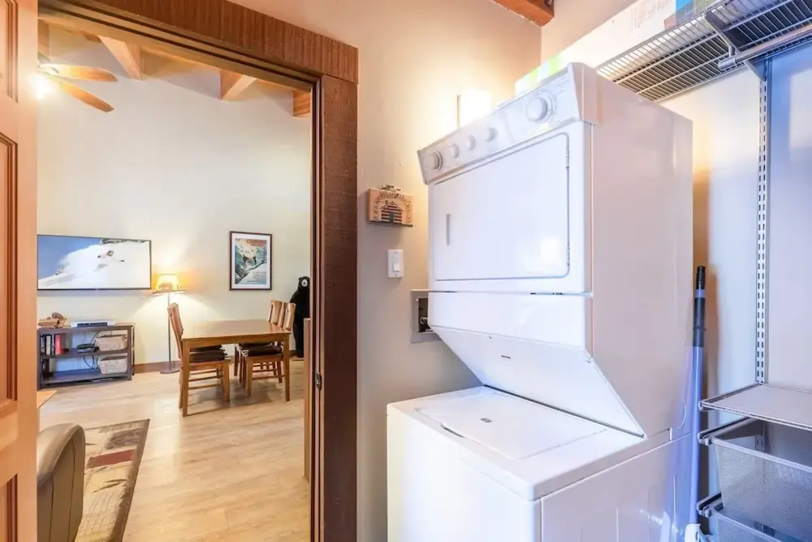 Cozy Aspen Grove 2 bed 2 bath by RedAwning Save 10% on 3 Nights, 15% on 5 Nights!