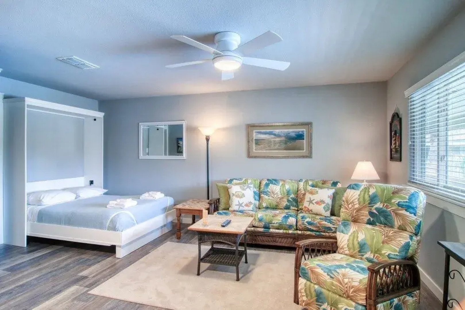 Courtyard #202 1 Bedroom 1 Bathroom Condo