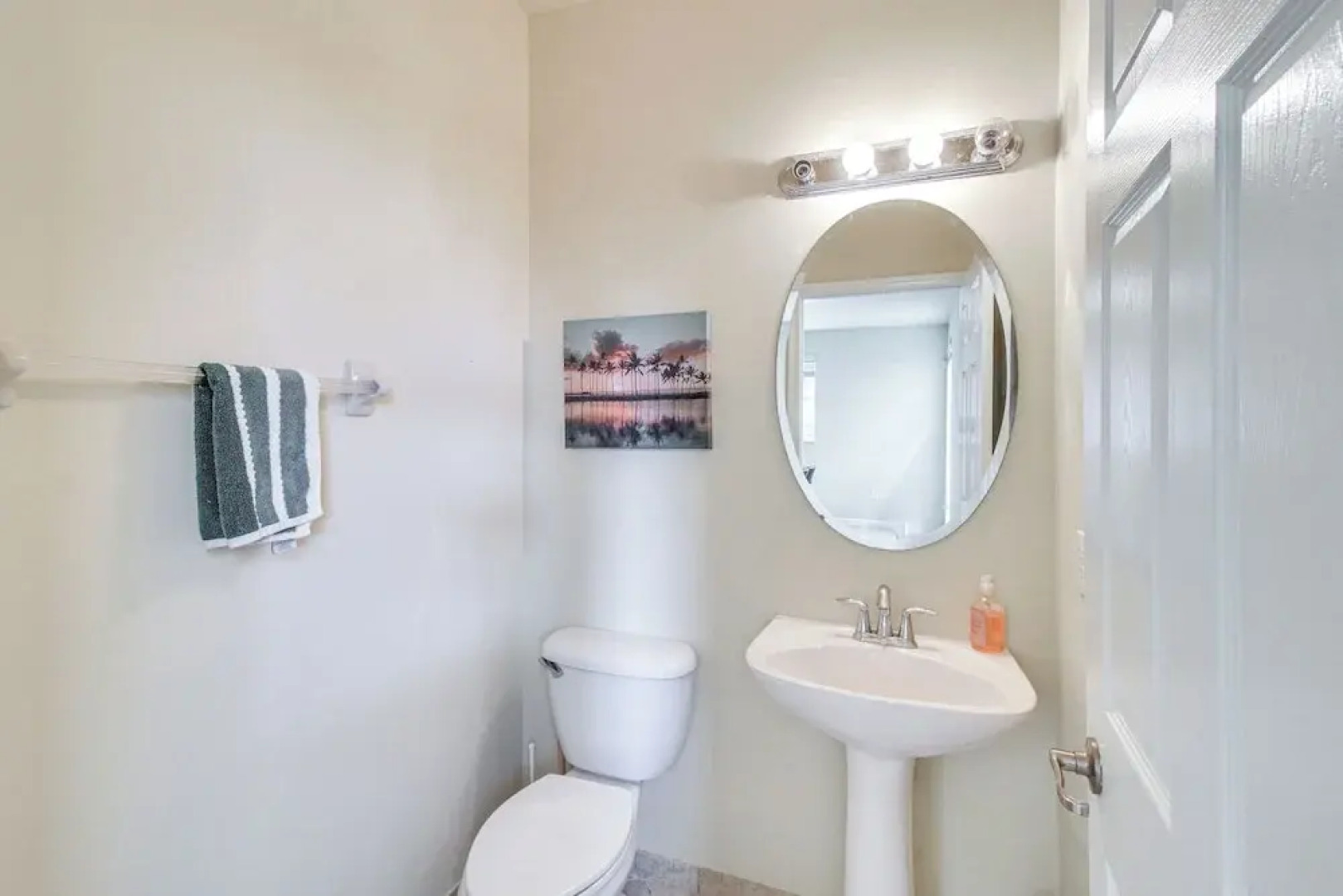 Yard w/ Lake View: Remote Working Hub in Homestead