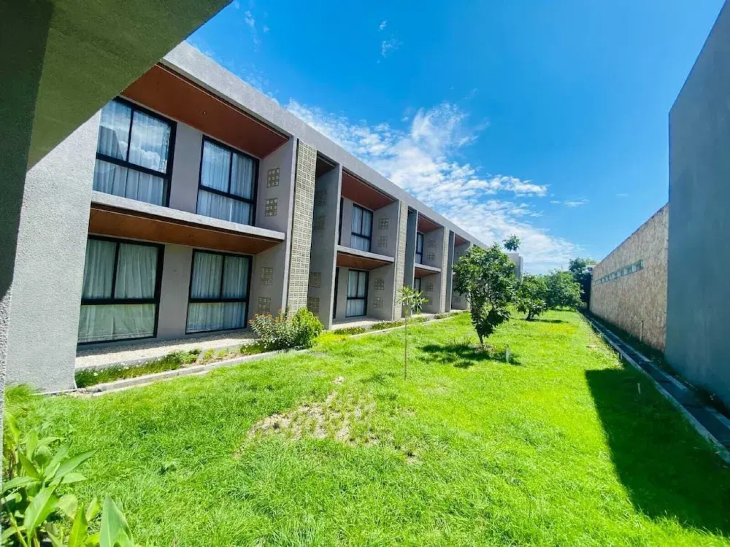 Kambaniru Beach Hotel & Resort