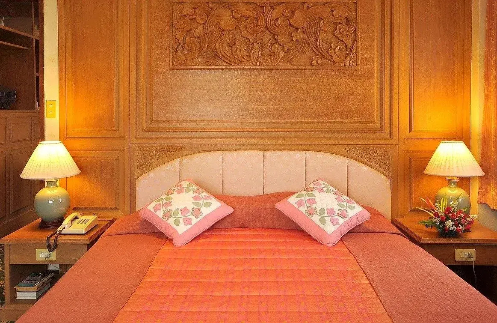 Mae Yom Palace Hotel