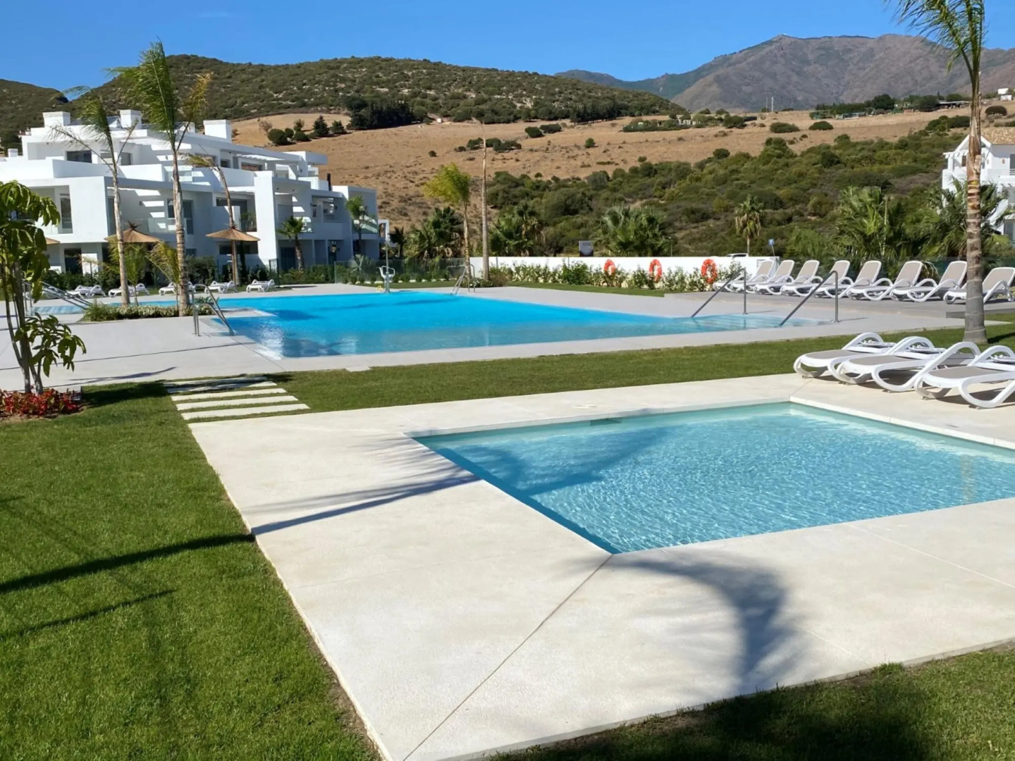 Al-401 Apartment in Alcazaba Lagoon