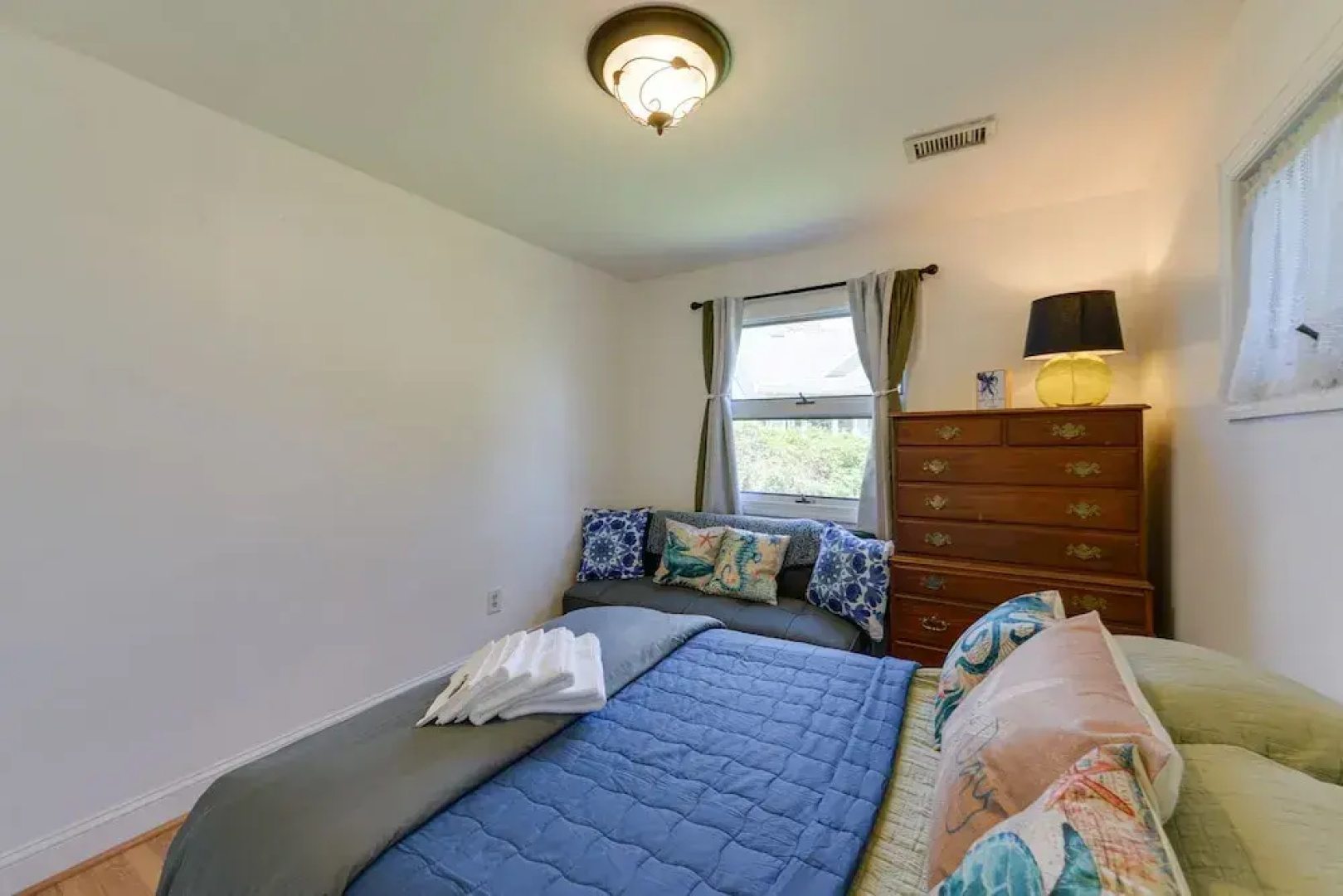 New Jersey Cottage w/ Grill - Short Walk to Beach!