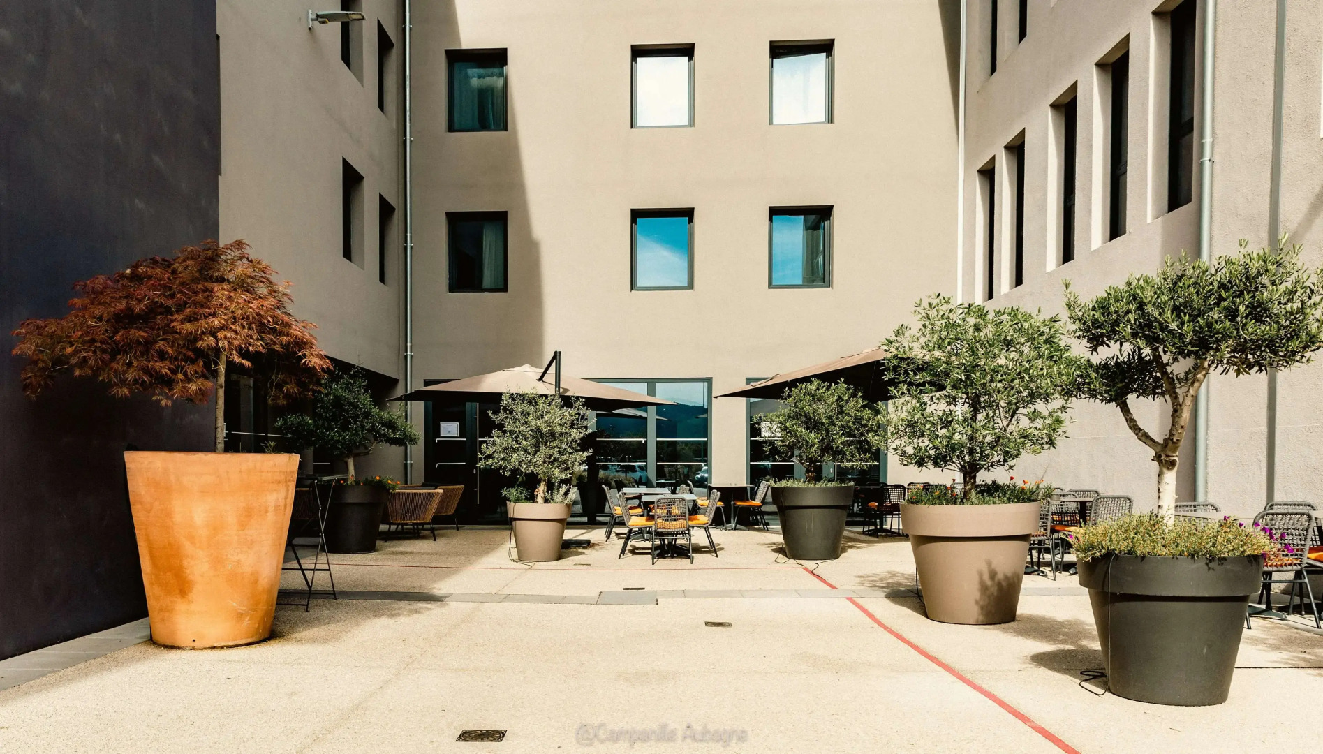 CAMPANILE MARSEILLE EST - Aubagne