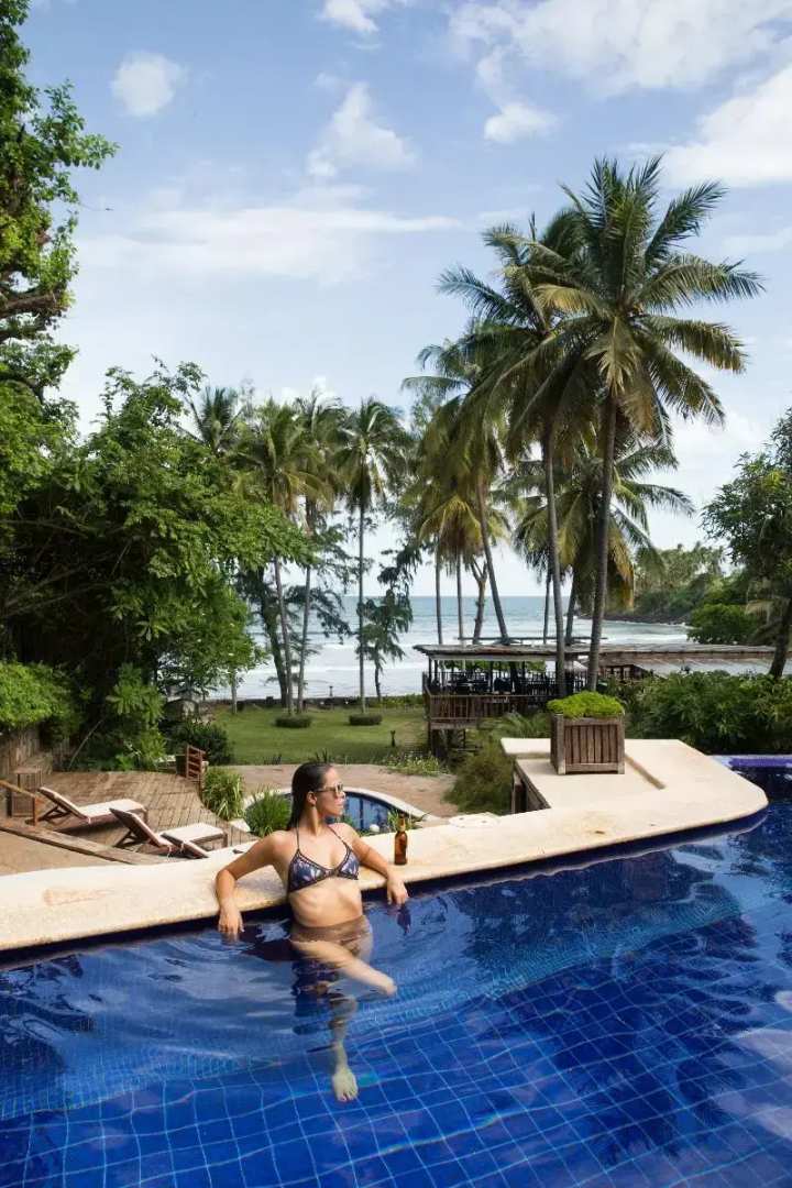 Las Flores Resort