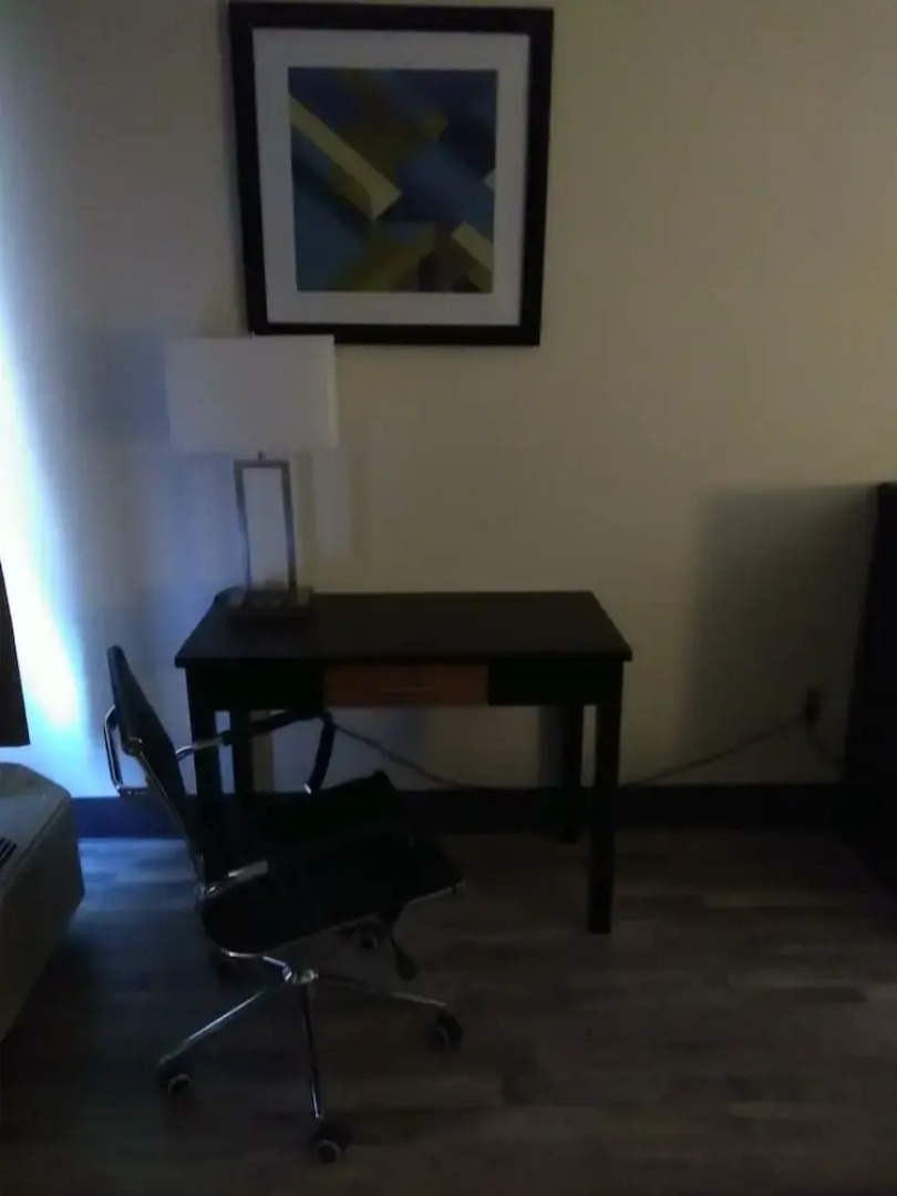 Americas Best Value Inn & Suites