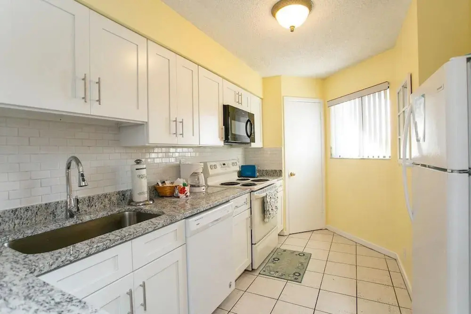 Hibiscus Resort D 2 Bedroom Condo by MCM