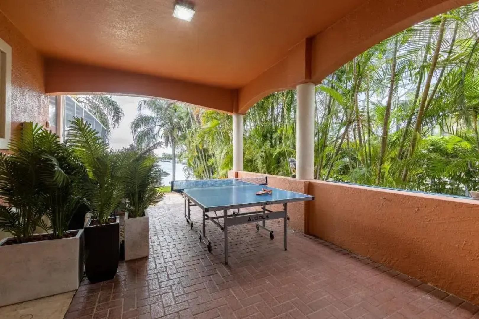 STUNNING Villa with Custom pool, Spa, pool table, Kayaks & sleeps 14! - Villa Flandria - Roelens