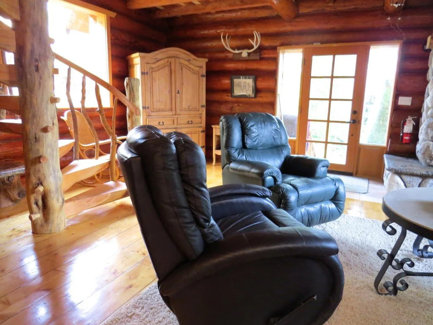 Handsome Dan's at Otter Point