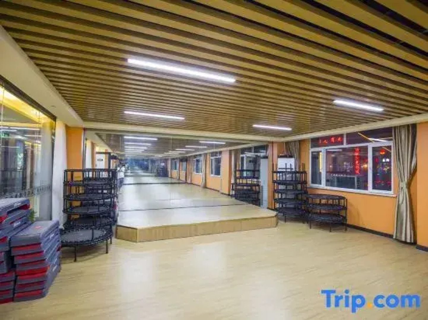 Pingluo Subo Hotel Chain