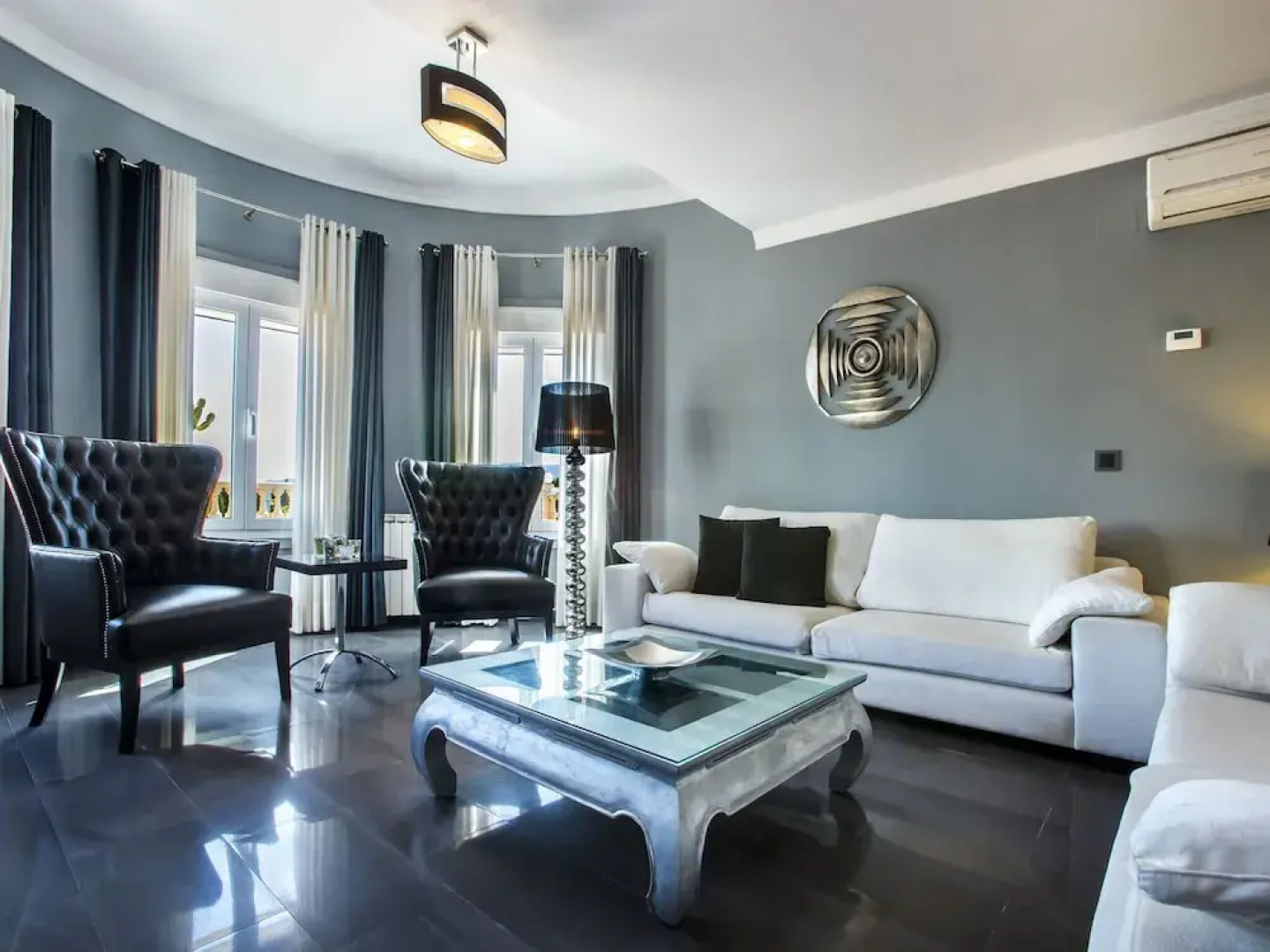 Luxury Villa With Private Swimming Pool in Moraira