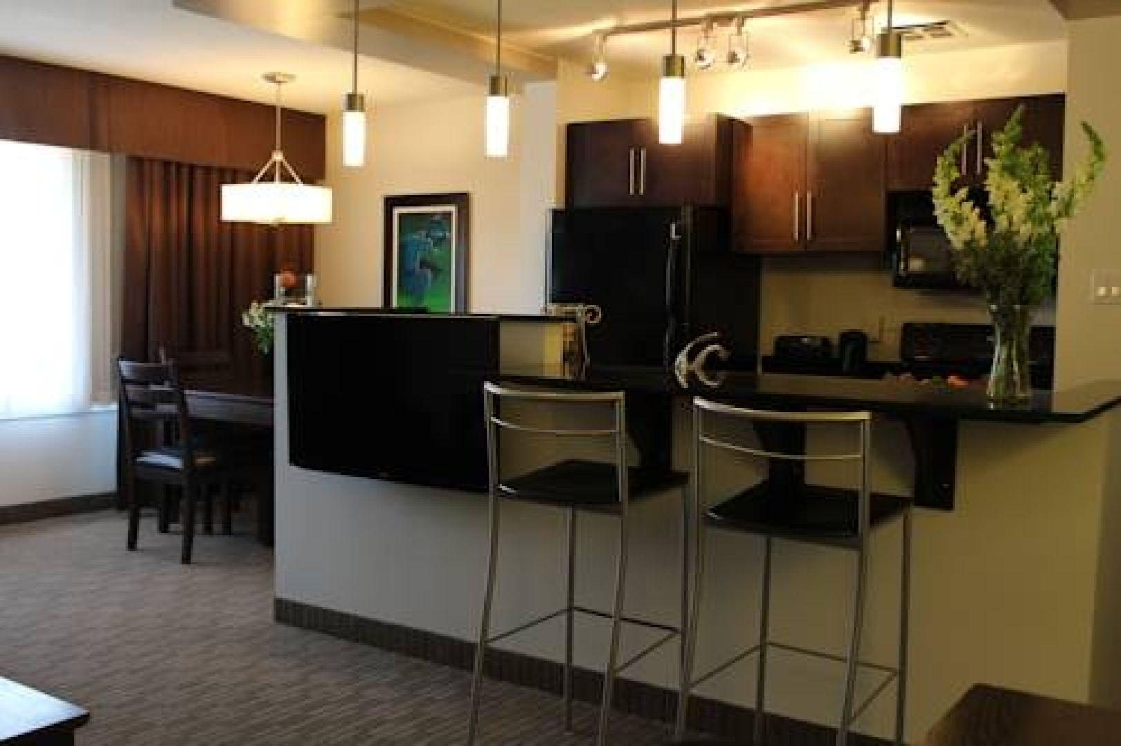 Place Louis Riel Suite Hotel