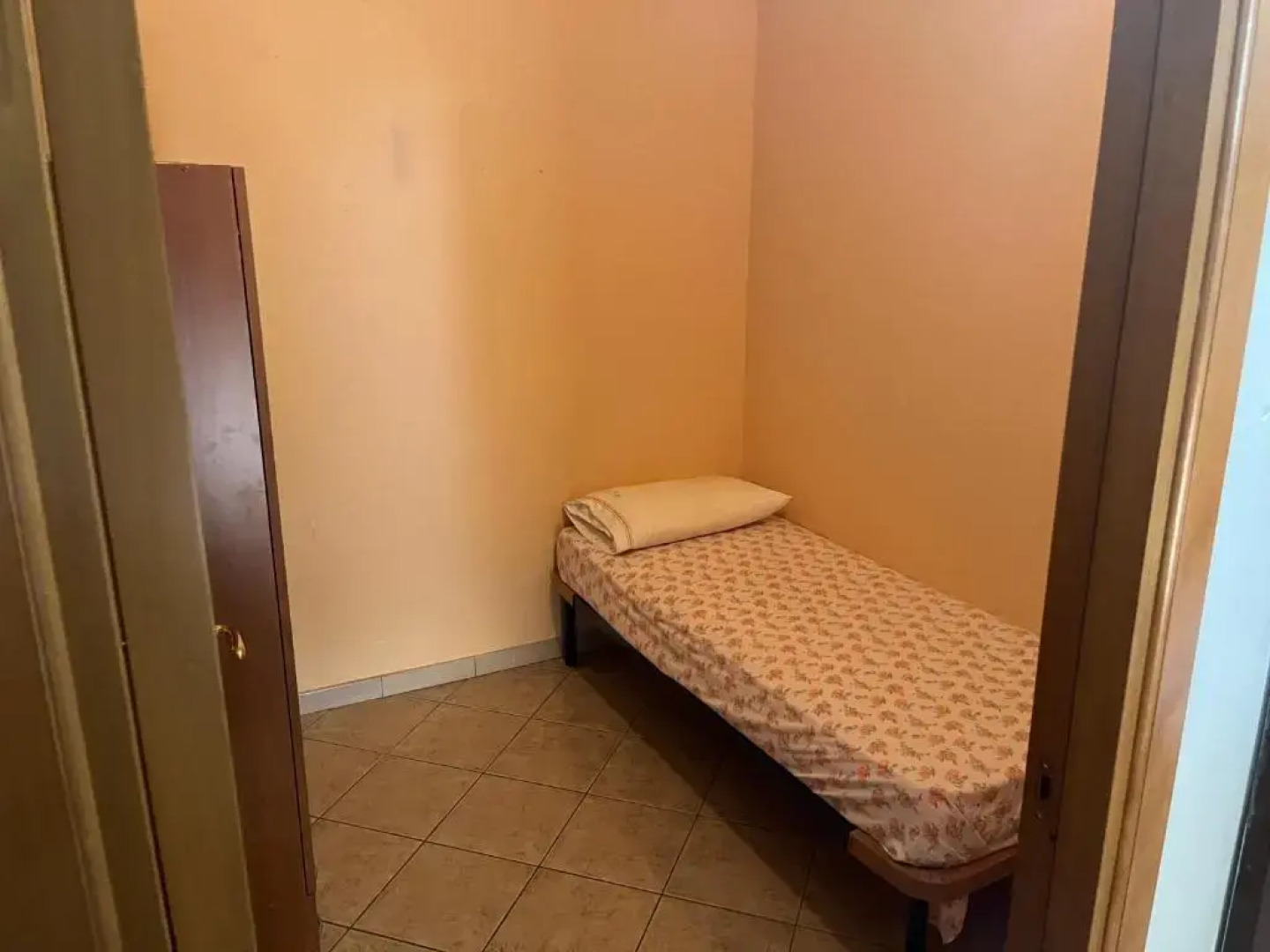 Spaziosa casa indipendente, vista mare, in centro su corso Garibaldi