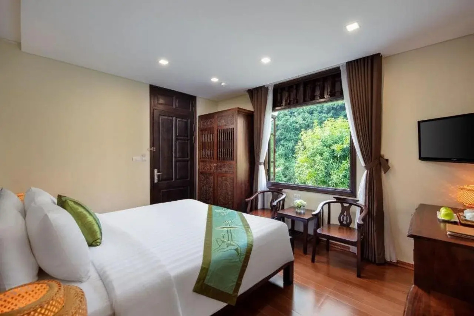 Tam Coc La Montagne Resort & Spa