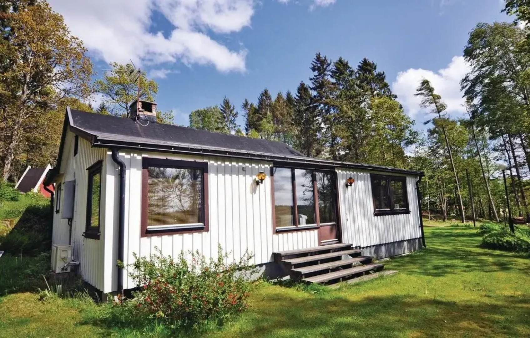 Stunning Home in Uddevalla With 2 Bedrooms and Wifi