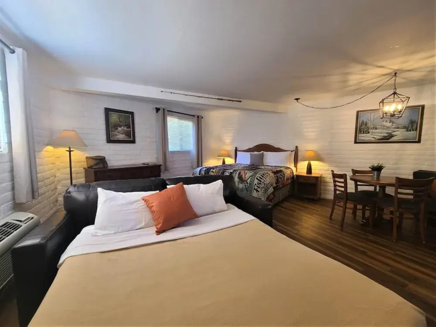 Antlers Inn