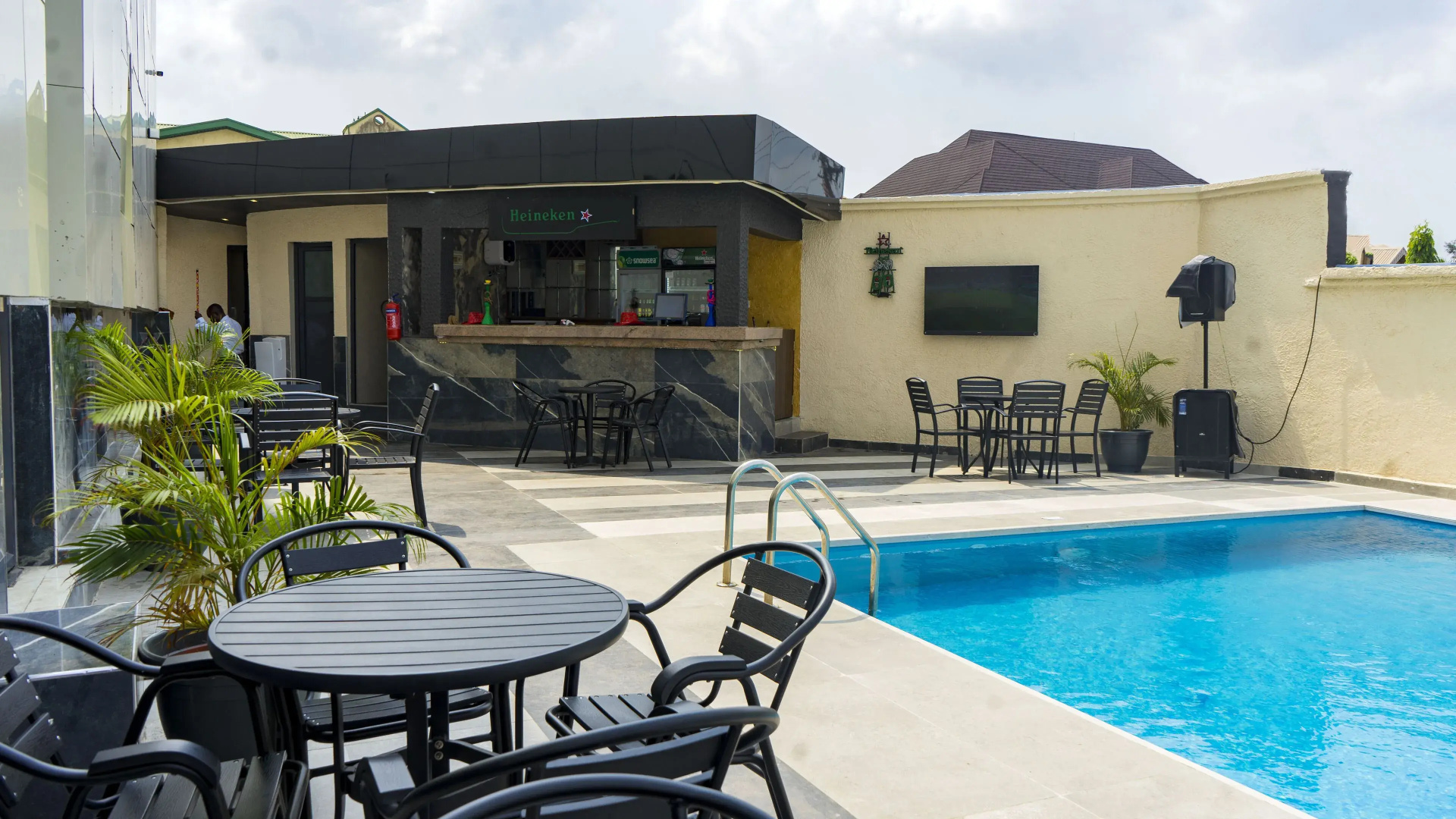 Garden Top Hotel Festac