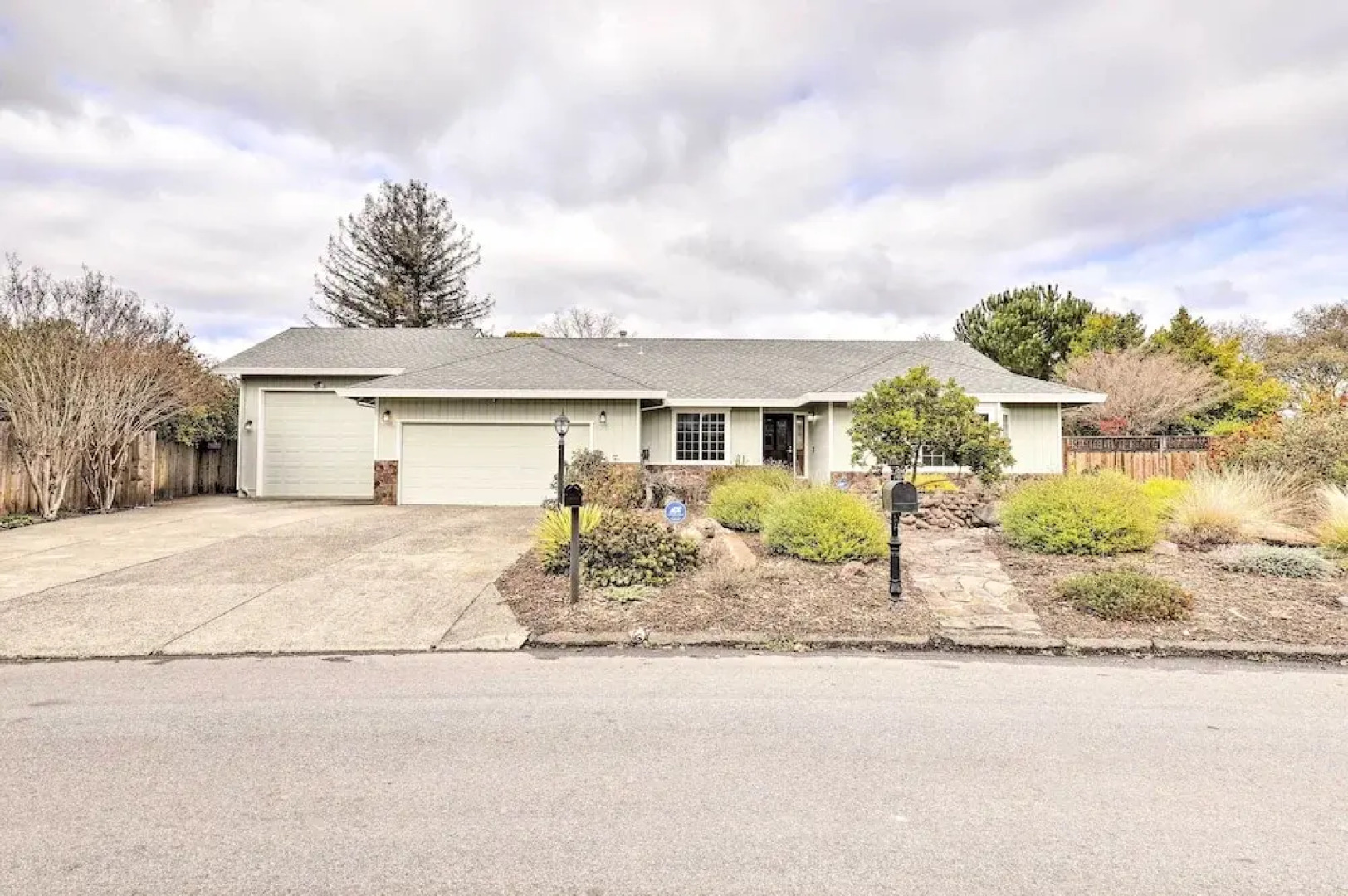 Peaceful Windsor Retreat w/ Private Hot Tub!