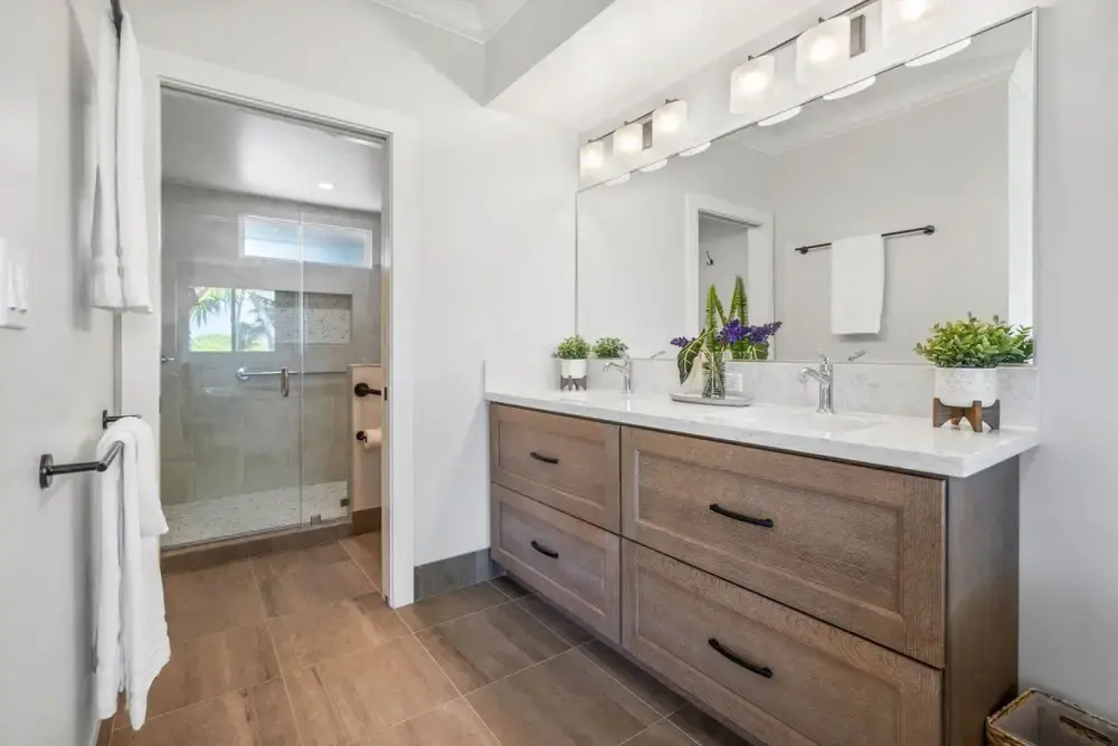 Hale Oahu Estate by Avantstay Kailua Beachfront Estate w/ Guest House
