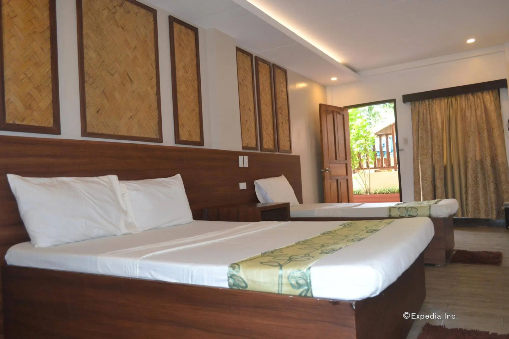 Lally and Abet Beach Cottages