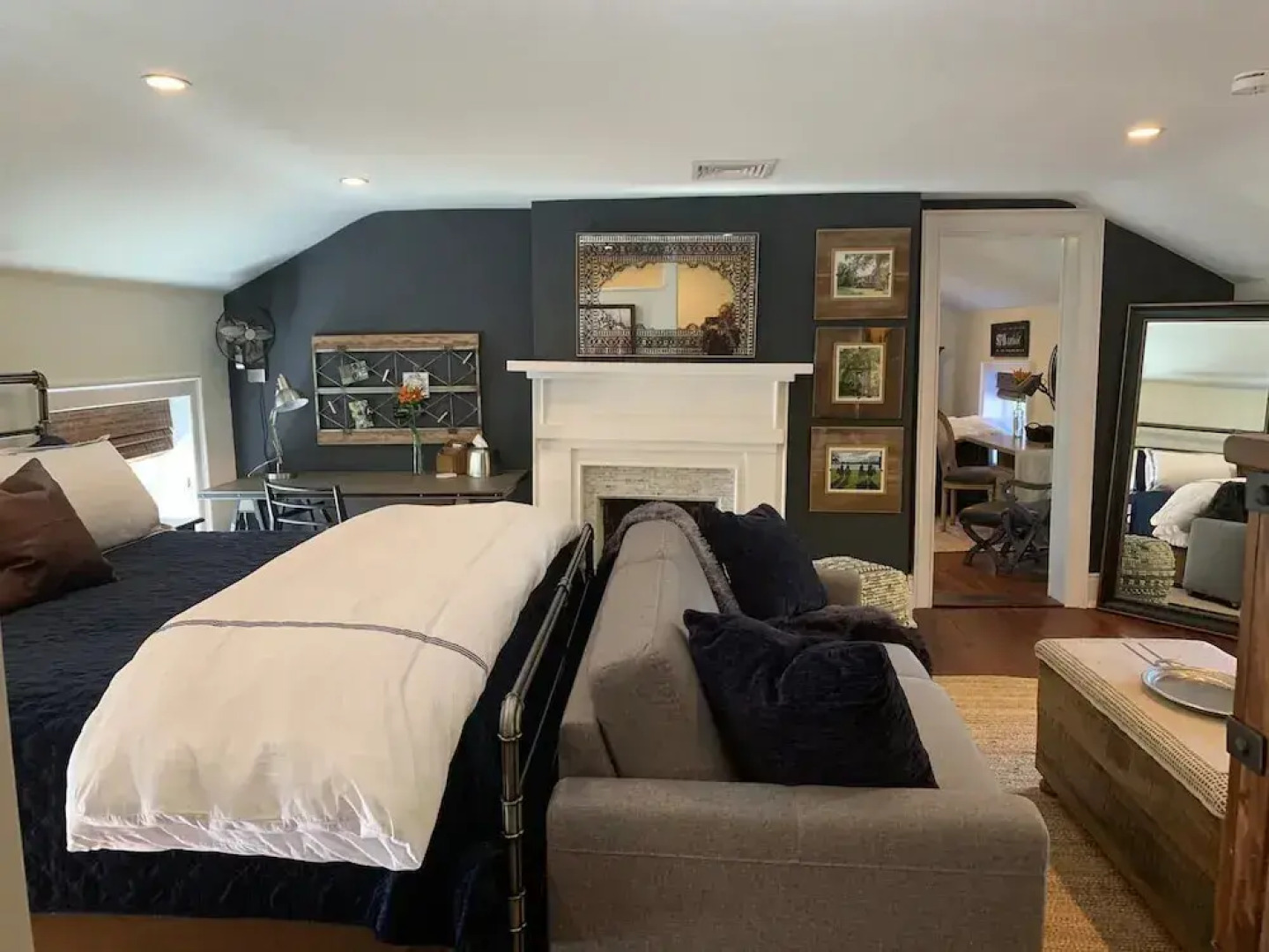 Boyd Harvey Main House And Carriage House 4 Bedroom Home by RedAwning