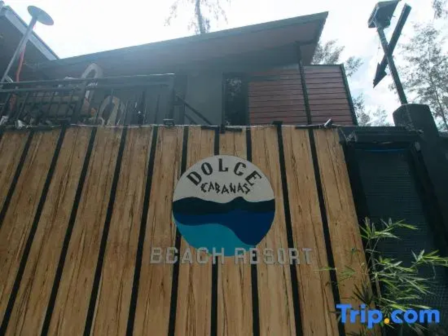 RedDoorz @ Dolce Cabanas Beach Resort